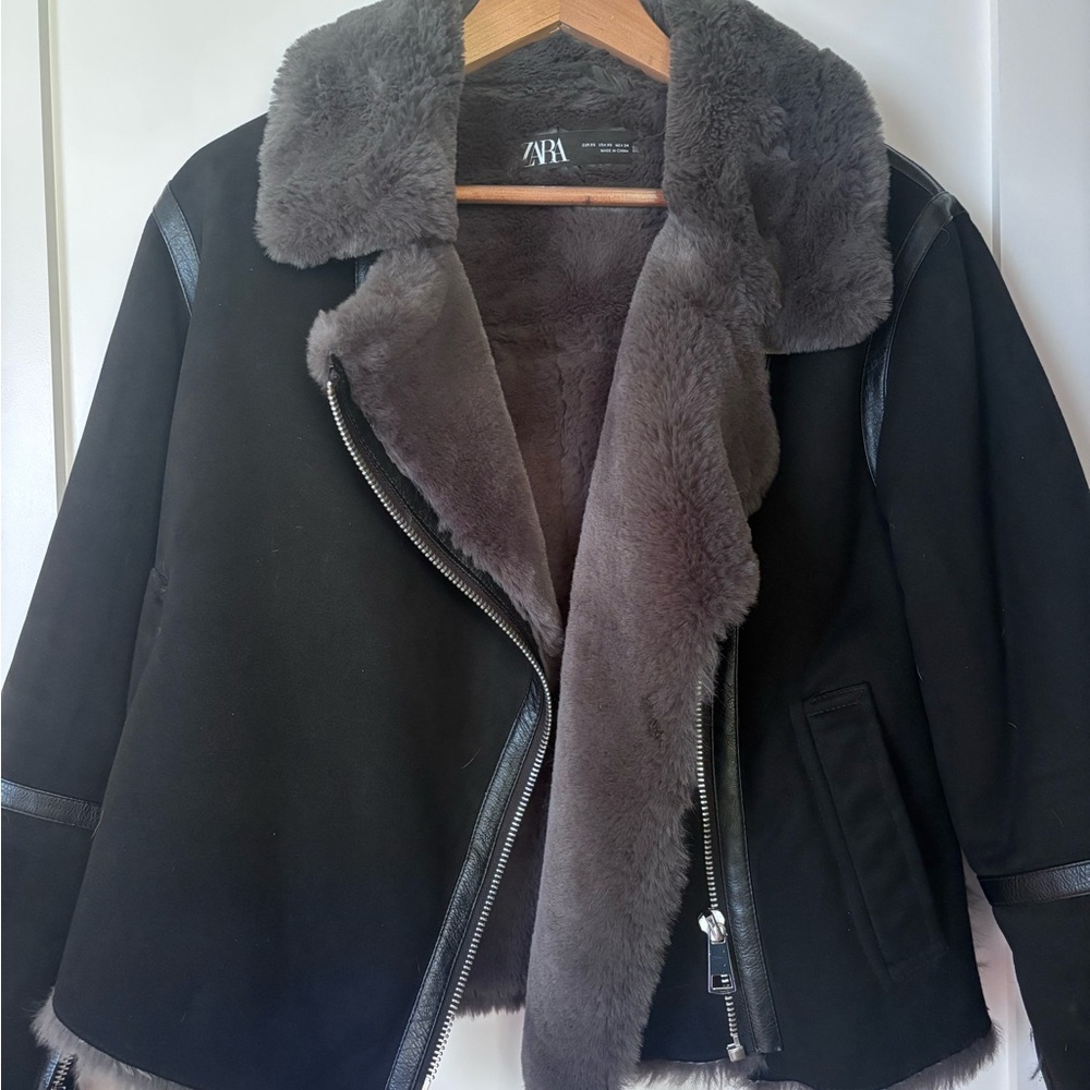 Zara Black Jacket with Dark Gray Faux Shearling Trim - Picture 2 of 6